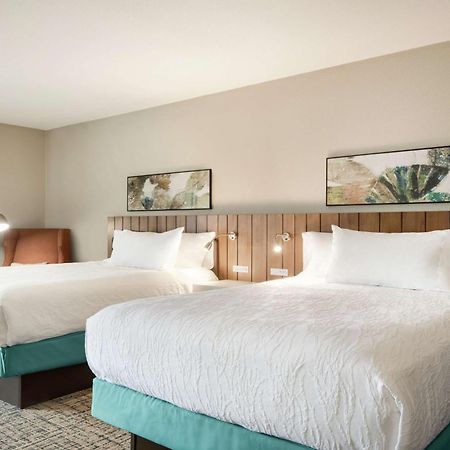 Hilton Garden Inn Dubuque Downtown Zewnętrze zdjęcie
