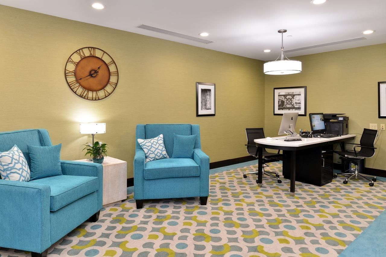 Hilton Garden Inn Dubuque Downtown Zewnętrze zdjęcie